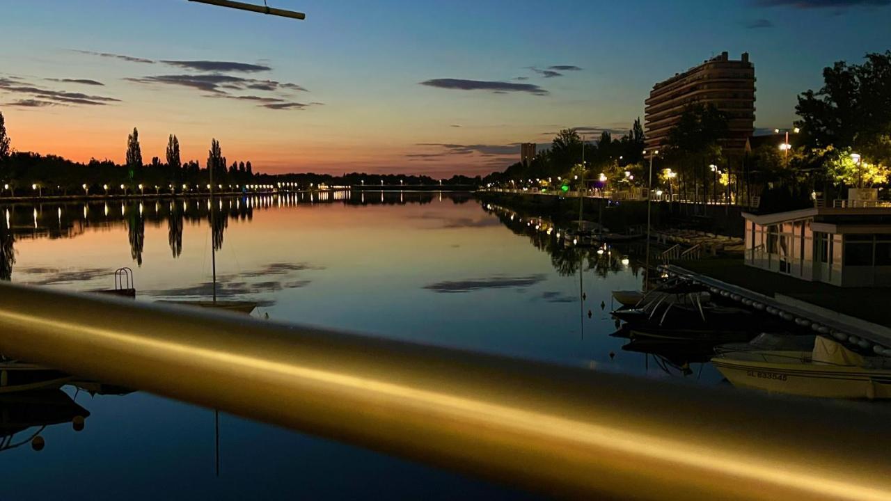 Le Vichy Centre, Spacieux Et Cosy T2 Avec Vue, Au Calme Bagian luar foto